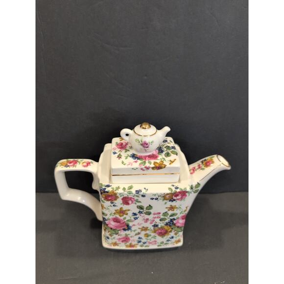 Vintage Sadler "Olde Chintz" teapot, Gold Gilding, Windsor England. 16 Oz - Picture 2 of 13